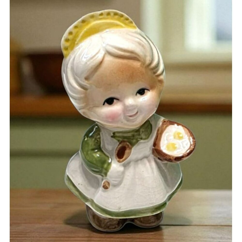 Vintage Josef Originals Pie Bird Grandma Baker Figurine Chef Ceramic Lady Cook